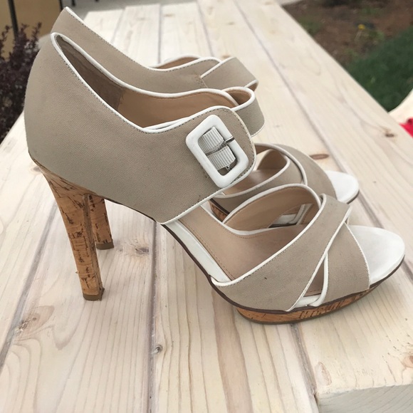 White cream heels - Picture 2 of 2